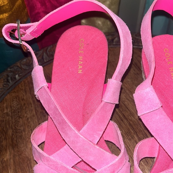 NWT Cole Hann Bubblegum Pink Suede Raffia Wedges in Size 8 and 6 - Picture 2 of 4